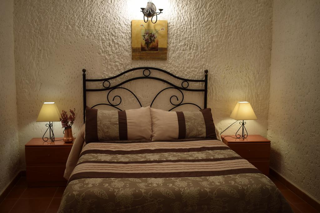 Apartamentos Horno Y Casa De Dulce Purullena Bagian luar foto