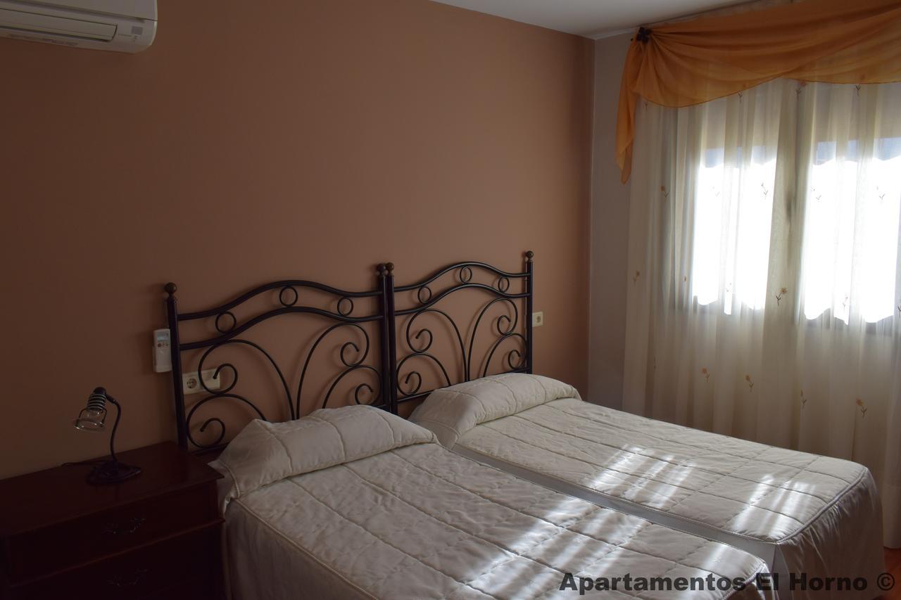 Apartamentos Horno Y Casa De Dulce Purullena Bagian luar foto